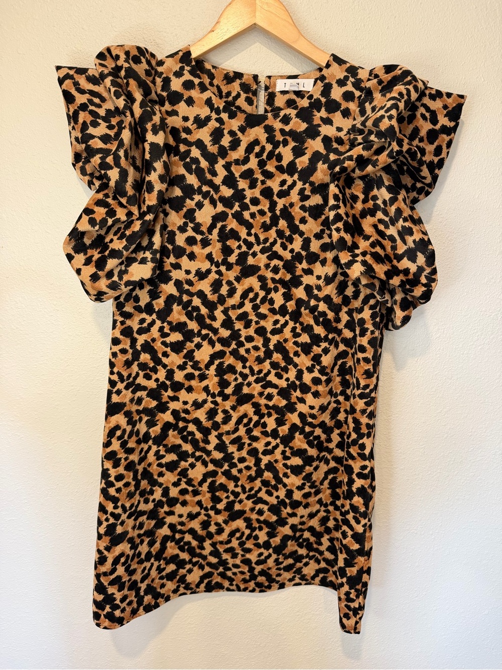 THML Leopard Print Ruffle Sleeve Shift Dress - Picture 4 of 12